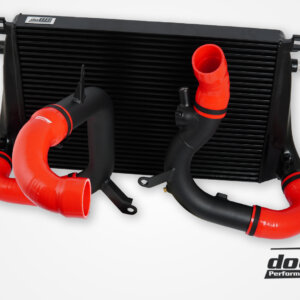 do88 komplet intercoolerja in cevi za VAG 2.0 TSI EA888 Gen4 (A3/S3, Golf MK8, Leon MK4), rdeče cevi