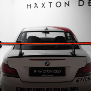 [Carbon] Maxton karbon spojler z zgornjim swan montažnim sistemom + LED za BMW 1 M E82