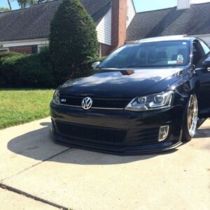 Maxton sprednji splitter za VW JETTA VI GLI