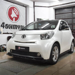 Maxton sprednji splitter za Toyota IQ