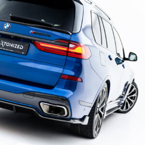 [Carbon] Maxton zadnji difuzor za BMW X7 M-Pack G07 / G07 Facelift (različica s vlečno kljuko)