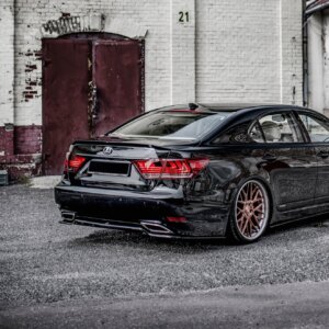 Maxton zadnji splitter za Lexus LS Mk4 Facelift