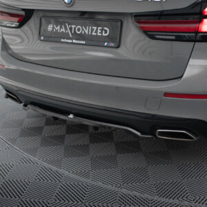 Maxton zadnji splitter (z navpičnimi palicami) za BMW 5 G30 / G31 Facelift
