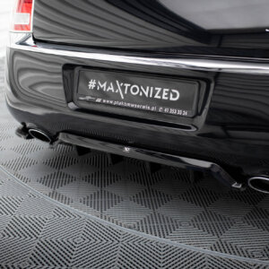 Maxton zadnji splitter (z navpičnimi palicami) za Chrysler 300 Mk2