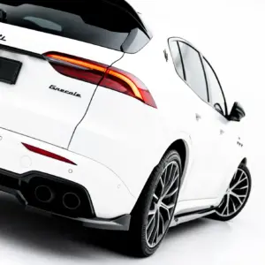 Maxton zadnji splitter (z navpičnimi palicami) za Maserati Grecale GT / Modena Mk1
