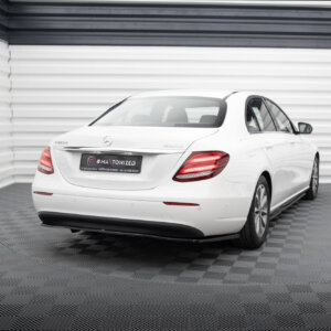 Maxton zadnji splitter (z navpičnimi palicami) za Mercedes-Benz E W213