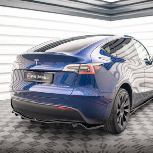 Maxton zadnji splitter (z navpičnimi palicami) za Tesla Model Y