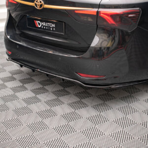 Maxton zadnji splitter (z navpičnimi palicami) za Toyota Avensis Wagon Mk3 Facelift