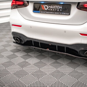 Maxton zadnji splitter (z navpičnimi palicami) V.1 za Mercedes A 35 AMG Sedan V177