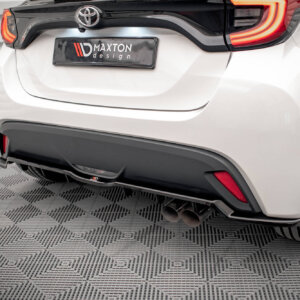 Maxton zadnji splitter (z vertikalnimi palicami) V.2 za Toyota Yaris Mk4