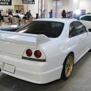 Maxton spojler za Nissan Skyline R33