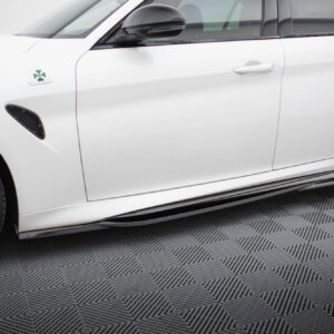 Maxton stranski podaljški za Alfa Romeo Giulia Quadrifoglio