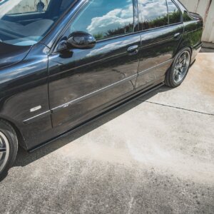 Maxton stranski podaljški za BMW M5  / 5 M-Pack E39