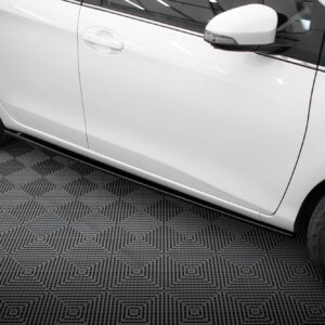 Maxton stranski podaljški za Toyota Yaris Mk3 Facelift