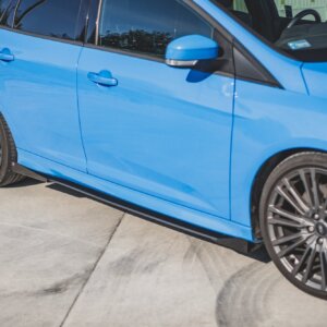 Maxton Street Pro stranski podaljški + Flaps za Ford Focus RS Mk3