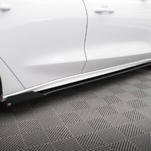 Maxton Street Pro stranski podaljški + Flaps za Ford Focus ST / ST-Line Mk4