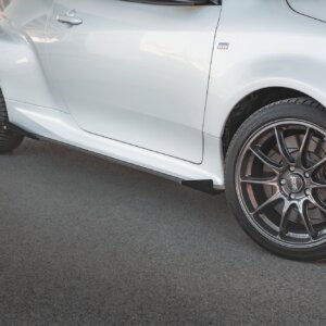 Maxton Street Pro stranski podaljški + Flaps za Toyota GR Yaris Mk4