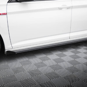 Maxton Street Pro stranski podaljški + Flaps za Volkswagen Jetta GLI Mk7