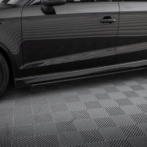 Maxton Street Pro stranski podaljški V.1 + Flaps za Audi RS3 Sedan 8V Facelift