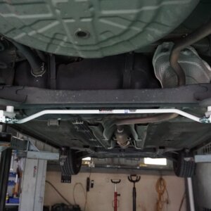Ultra Racing zadnji stabilizator za Nissan Micra IV K13, Note II E12, Pulsar I N17