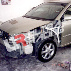 Ultra Racing ojačitev blatnikov za Toyota Corolla IX (E12)