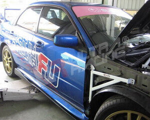 Ultra Racing ojačitev blatnikov za Subaru Impreza II GD/GG