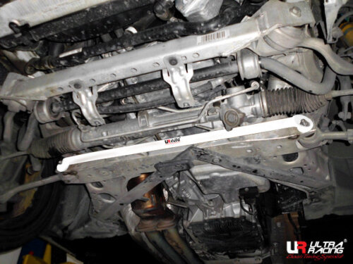 Ultra Racing sprednja spodnja ojačitev šasije za BMW 3 E92