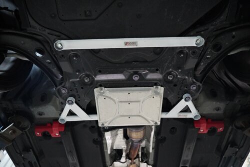 Ultra Racing sprednja spodnja ojačitev šasije za Toyota GR Yaris XP210