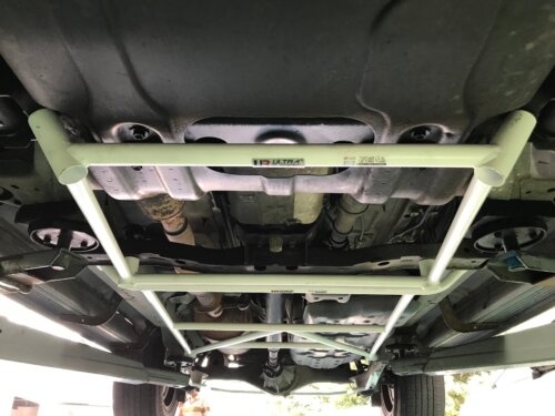 Ultra Racing sprednja spodnja ojačitev šasije za Toyota Fortuner I AN50