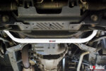 Ultra Racing sprednja spodnja ojačitev šasije za Toyota Hiace H200