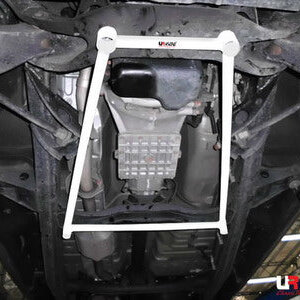 Ultra Racing zadnja spodnja ojačitev šasije za Mitsubishi Triton/L200 2006+