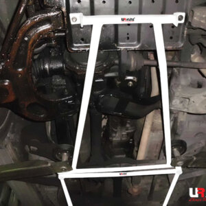 Ultra Racing sprednja spodnja ojačitev šasije za Daihatsu Feroza I F300