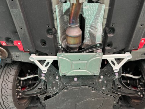 Ultra Racing sprednja spodnja ojačitev šasije za Toyota GR Yaris XP210