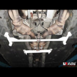 Ultra Racing srednja spodnja ojačitev šasije za Maserati Quattroporte V M139