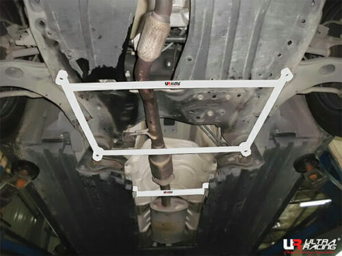 Ultra Racing srednja spodnja ojačitev šasije za Suzuki Kizashi I 2.4 2WD