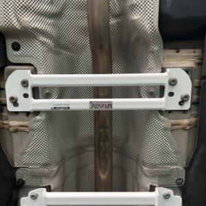 Ultra Racing srednja spodnja ojačitev šasije za BMW 1 F40/BMW 2 F44