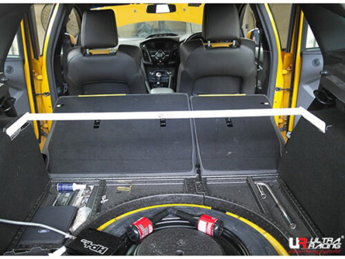 Ultra Racing zadnja zgornja opornica za Ford Focus III