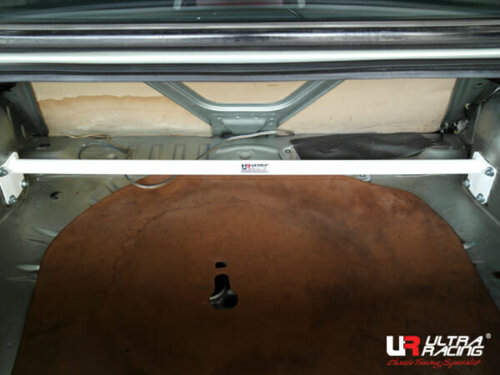 Ultra Racing zadnja opornica za Nissan Sunny I B11
