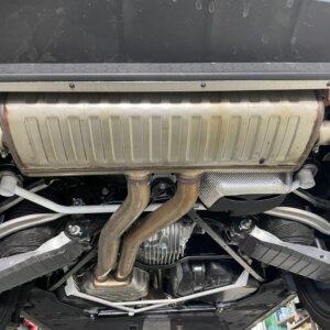 Ultra Racing zadnja spodnja ojačitev šasije za Porsche Cayenne III (9Y0)/Cayenne Coupe III (9YB)
