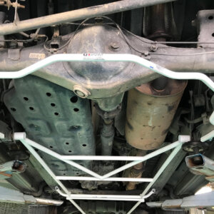 Ultra Racing zadnja spodnja ojačitev šasije za Toyota Fortuner I AN50