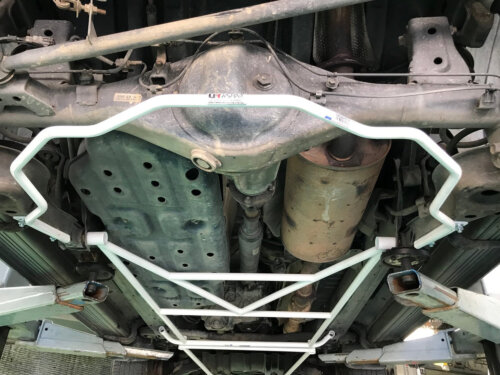 Ultra Racing zadnja spodnja ojačitev šasije za Toyota Fortuner I AN50