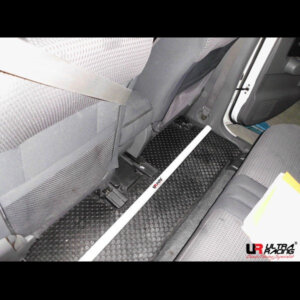 Ultra Racing notranja ojačitev karoserije za Nissan Cube II Z11
