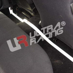 Ultra Racing notranja ojačitev karoserije za Nissan Cefiro I (A31)