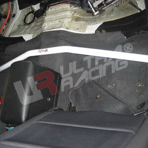 Ultra Racing notranja ojačitev karoserije za Nissan Skyline R34