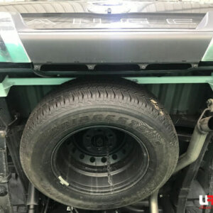 Ultra Racing zadnja torzijska palica za Ford Ranger IV (TKE)