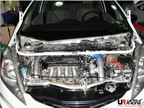 Ultra Racing sprednja zgornja opornica za Honda Jazz II-GD 1.3