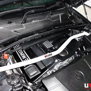 Ultra Racing sprednja zgornja opornica blažilnikov za BMW 3 E90