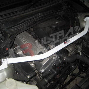 Ultra Racing sprednja zgornja opornica blažilnikov za BMW 3 E46