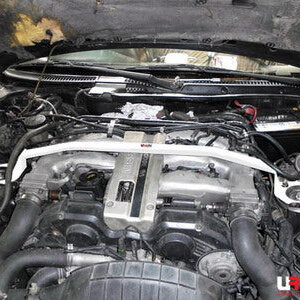 Ultra Racing sprednja zgornja opornica blažilnikov za Nissan Fairlady Z Z32