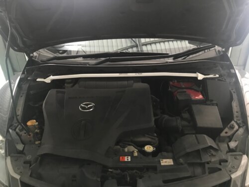 Ultra Racing sprednja zgornja opornica blažilnikov za Mazda CX-7 I (ER) 2.3 4WD
